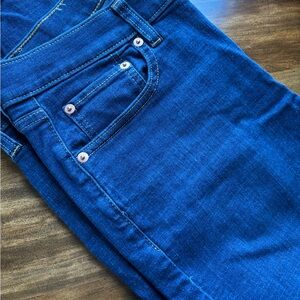 Levi's Women’s Dark Denim Boyfriend Jeans
Size 28 NWOT